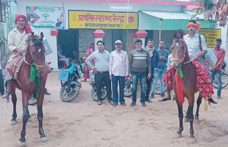 CARE India reached the remote villages in the Nalanda block of Bihar for initiating vaccination on horseback as even bike express couldn’t reach these areas.